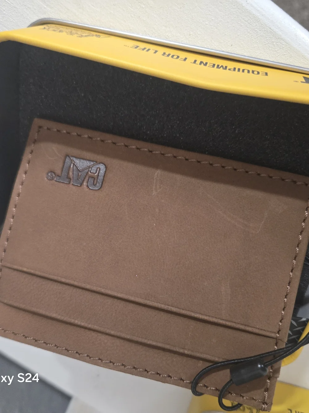 Caterpillar Brown Leather Money Clip with Yellow Logo Tin